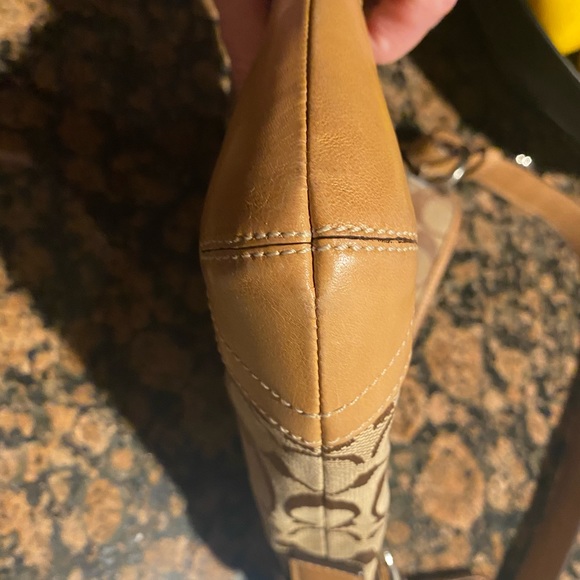 Authentic coach purse - Picture 7 of 9